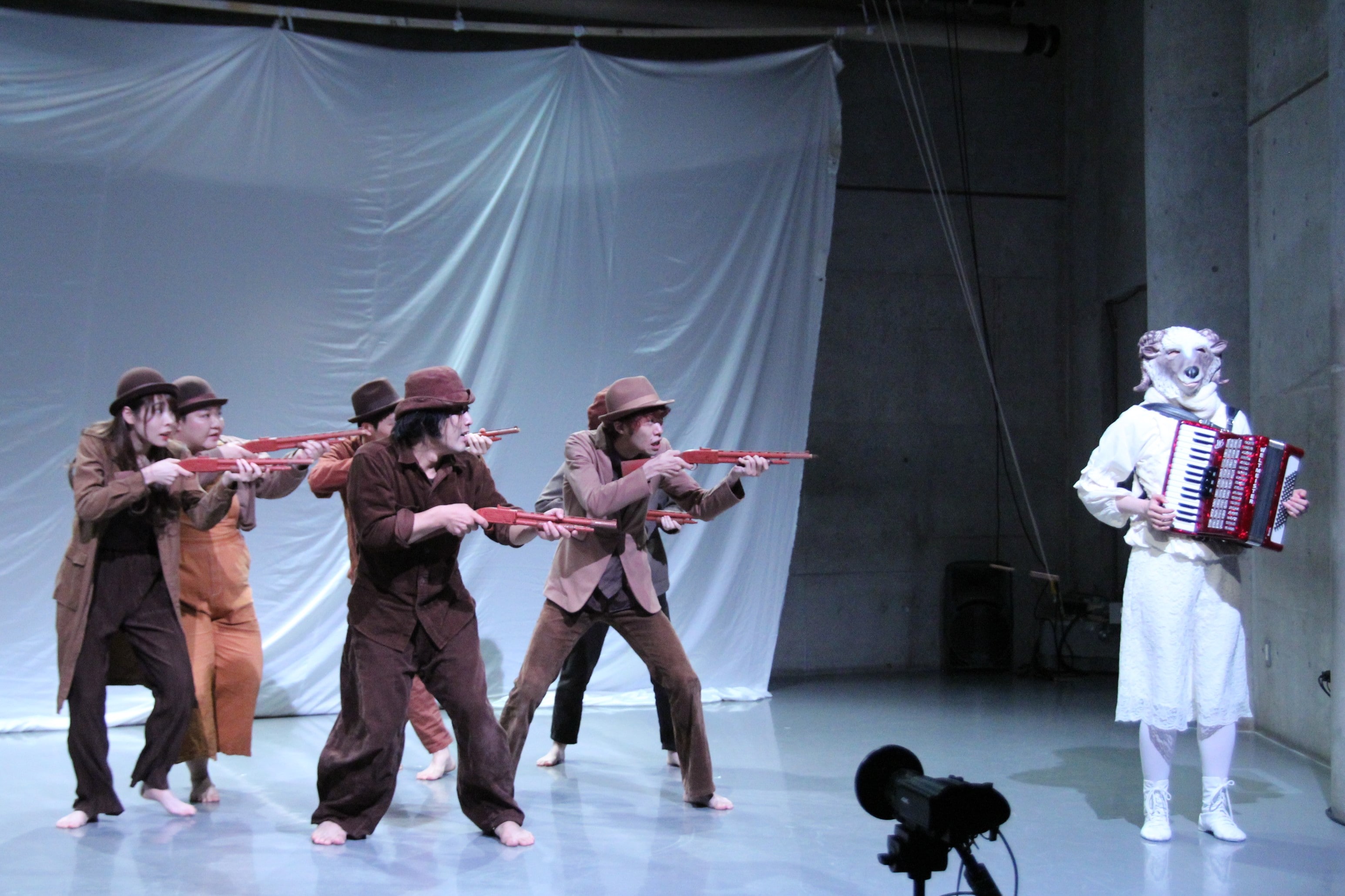 スズキ拓朗:ダンスブリッジ「踊る詩集・サーカス」